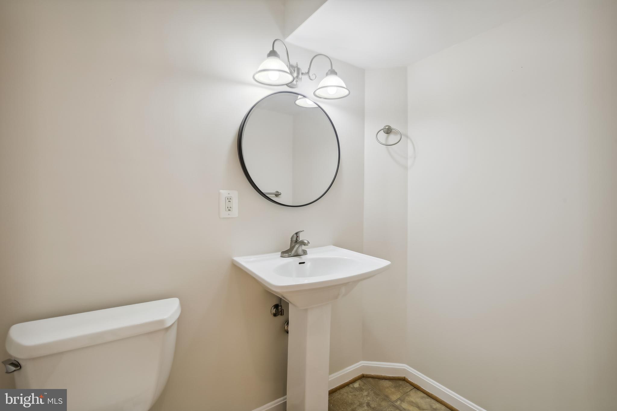 WAYNEWOOD - Residential