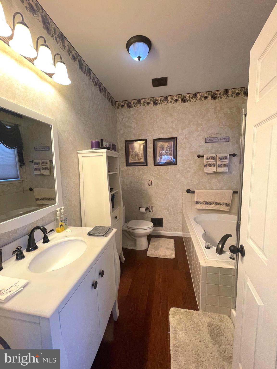 FOUR SEASONS AT HISTORIC VA - Residential