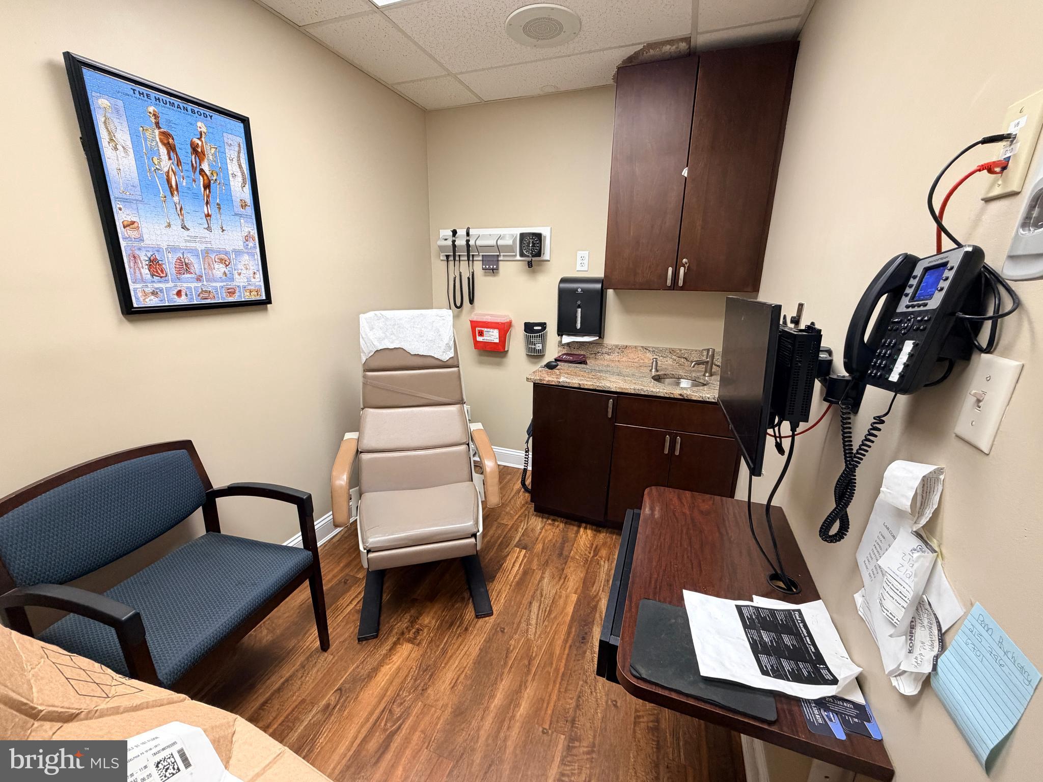 LOWER MOYAMENSING - Commercial Sale