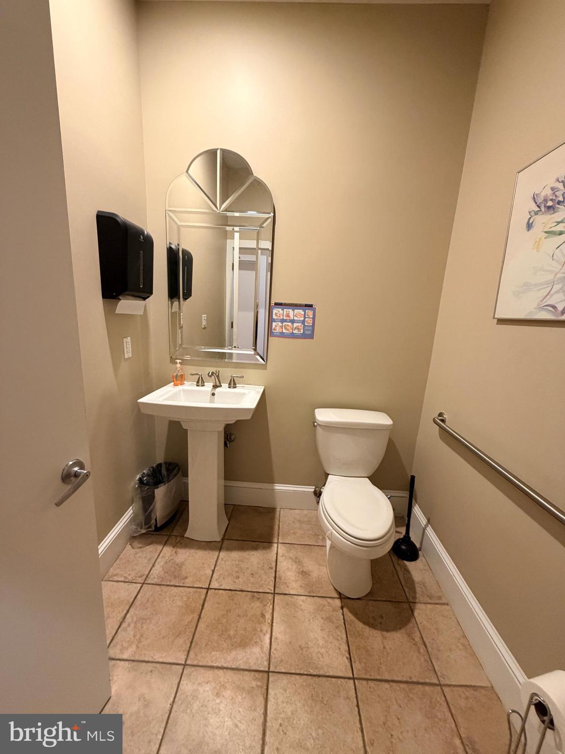 LOWER MOYAMENSING - Commercial Sale