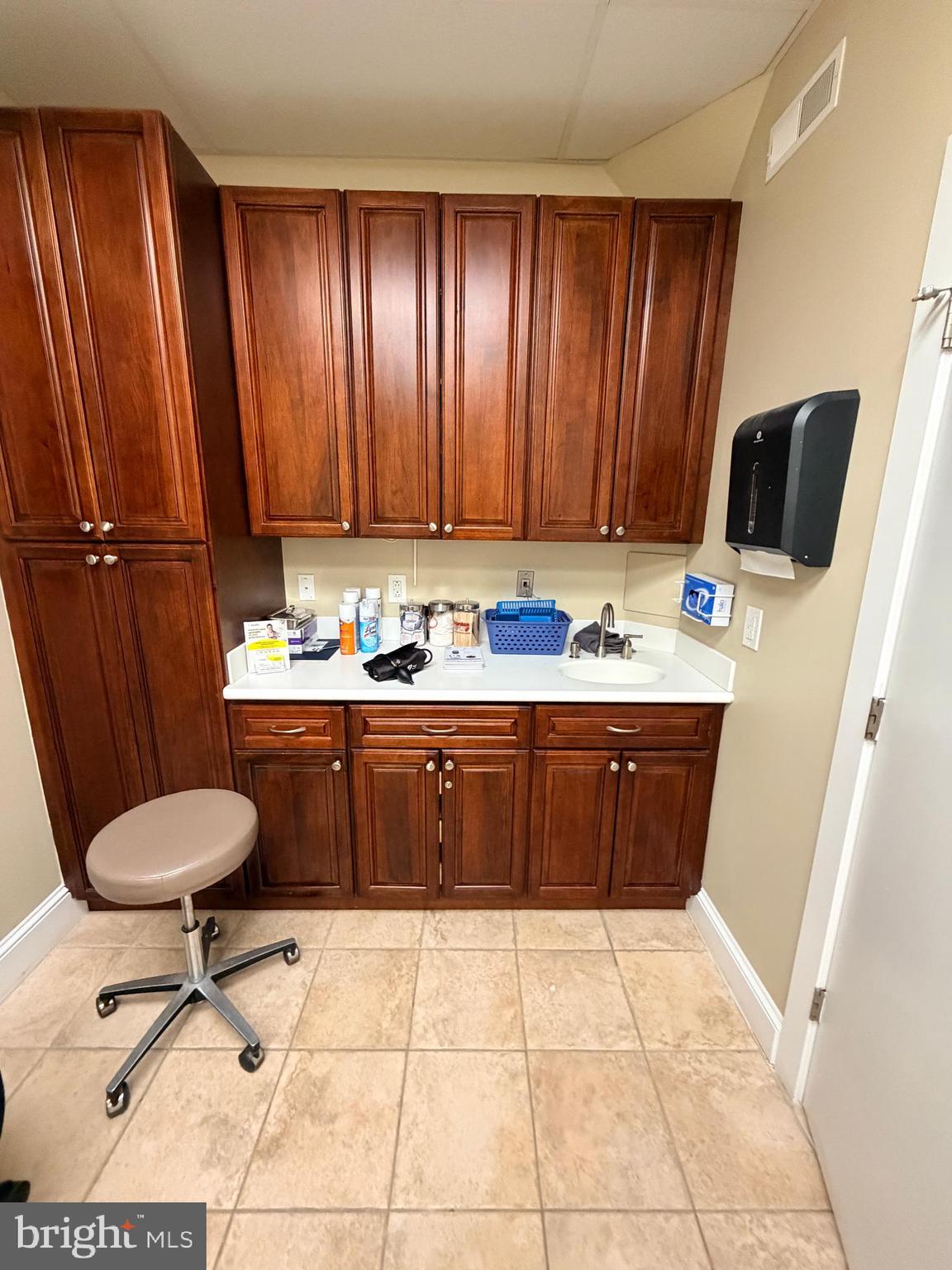 LOWER MOYAMENSING - Commercial Sale