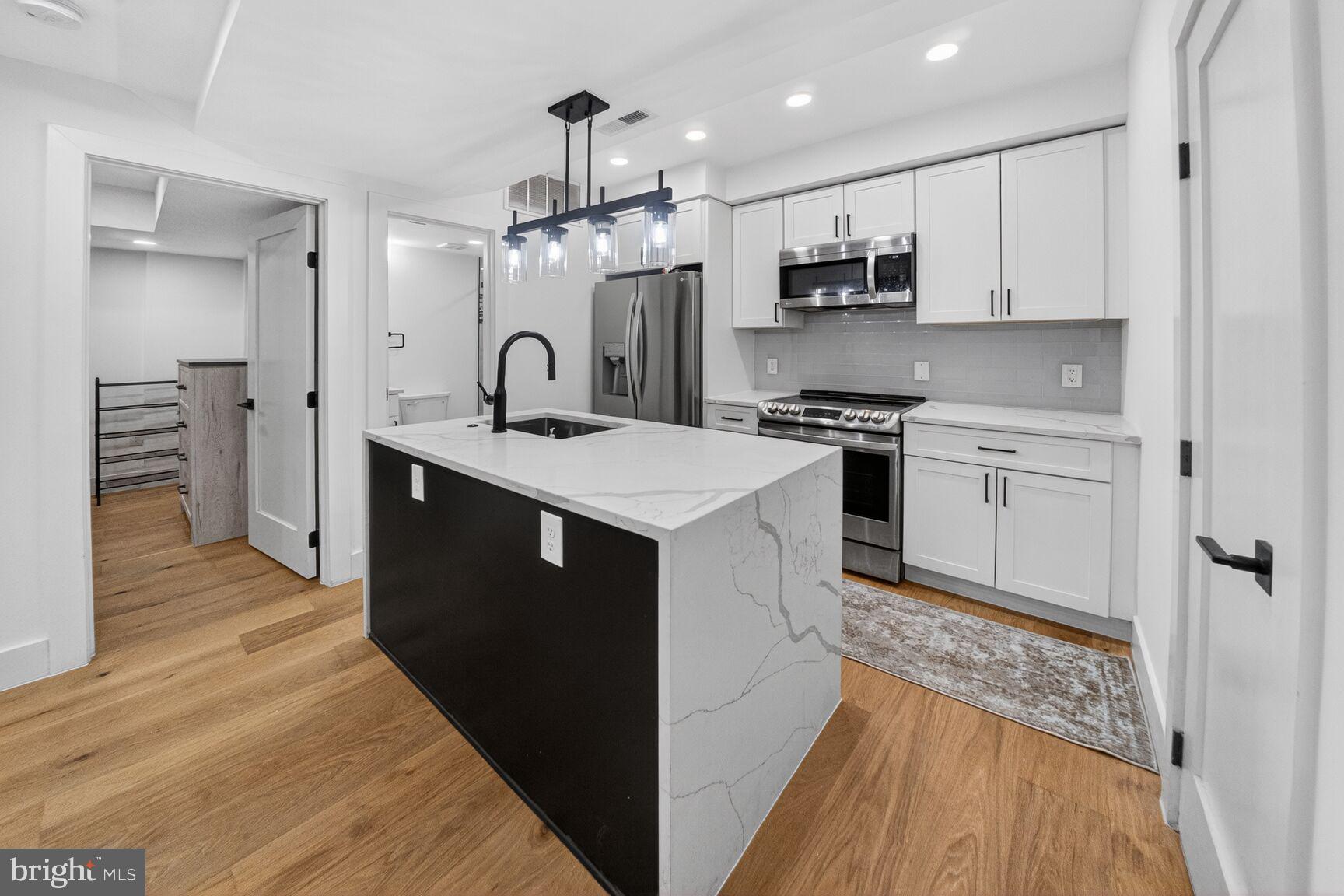 927 KENNEDY STREET NW B02