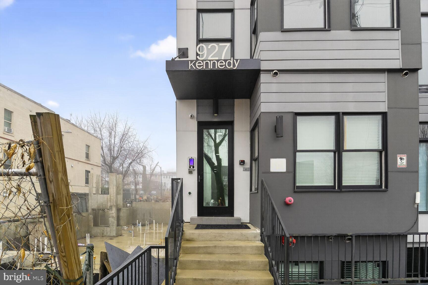 927 KENNEDY STREET NW B02