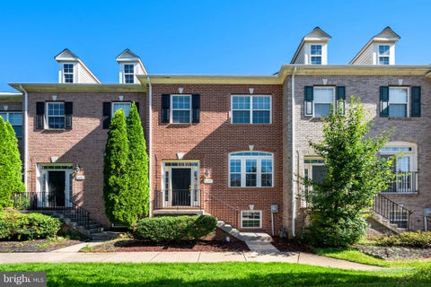 Photo of 4653 Carisbrooke Lane, FAIRFAX, VA 22030 (MLS # VAFX2343638)