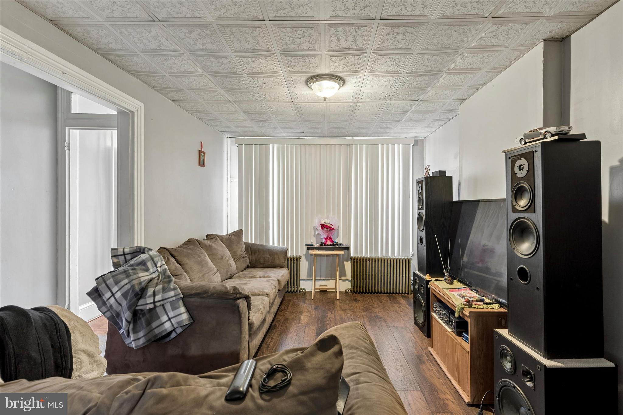 NORRISTOWN - Residential