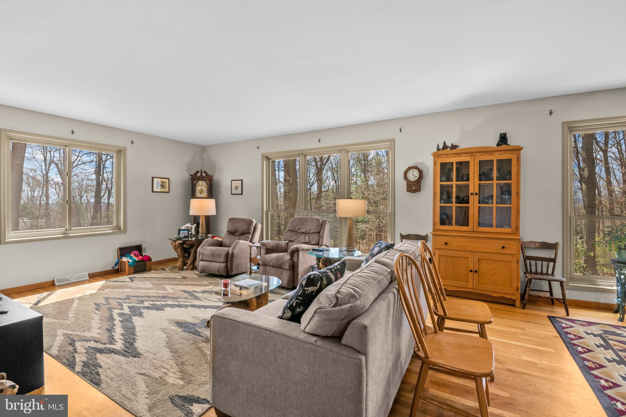4761 WENDI DR E