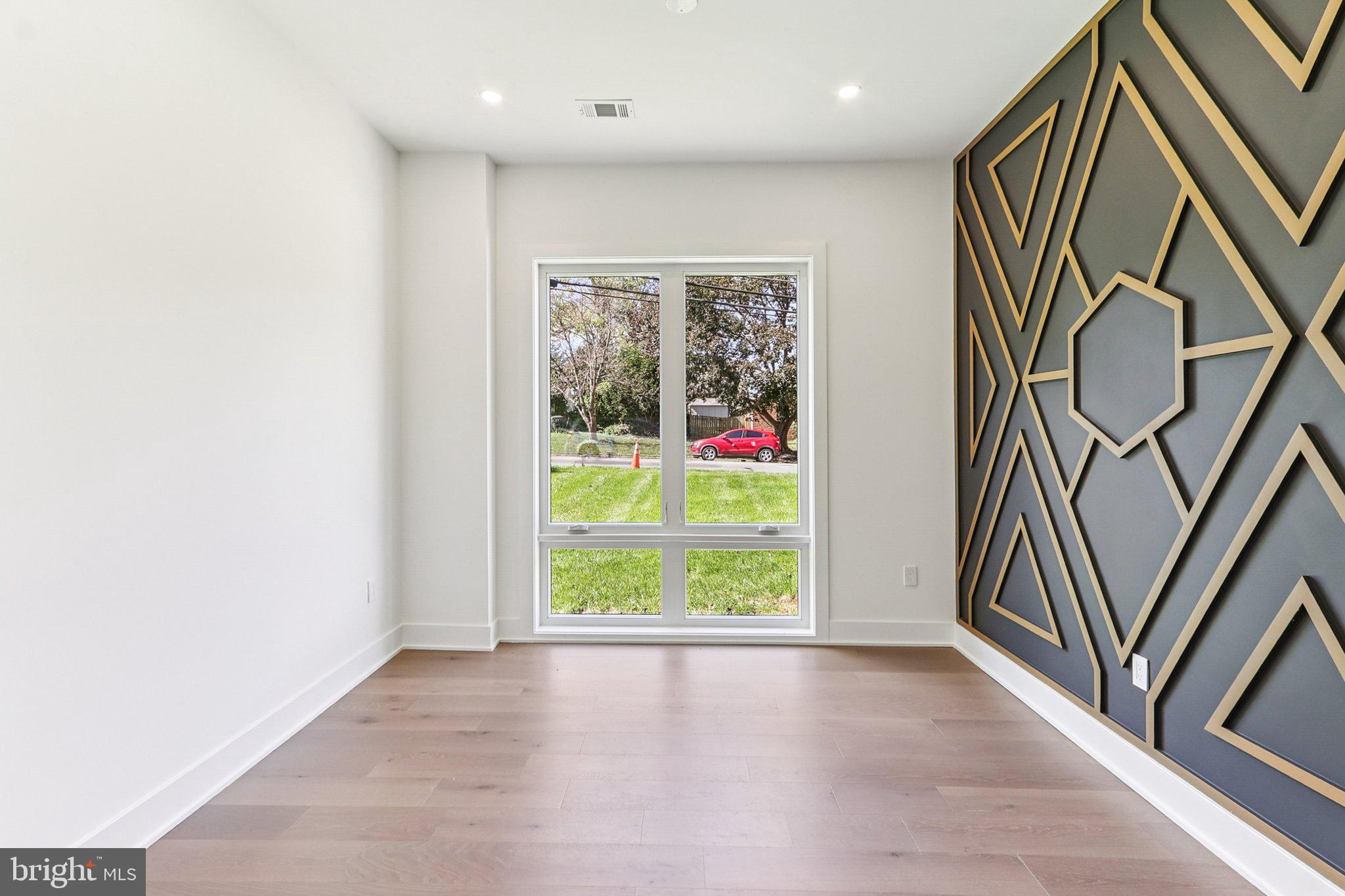 NORTH SPRINGFIELD - Residential