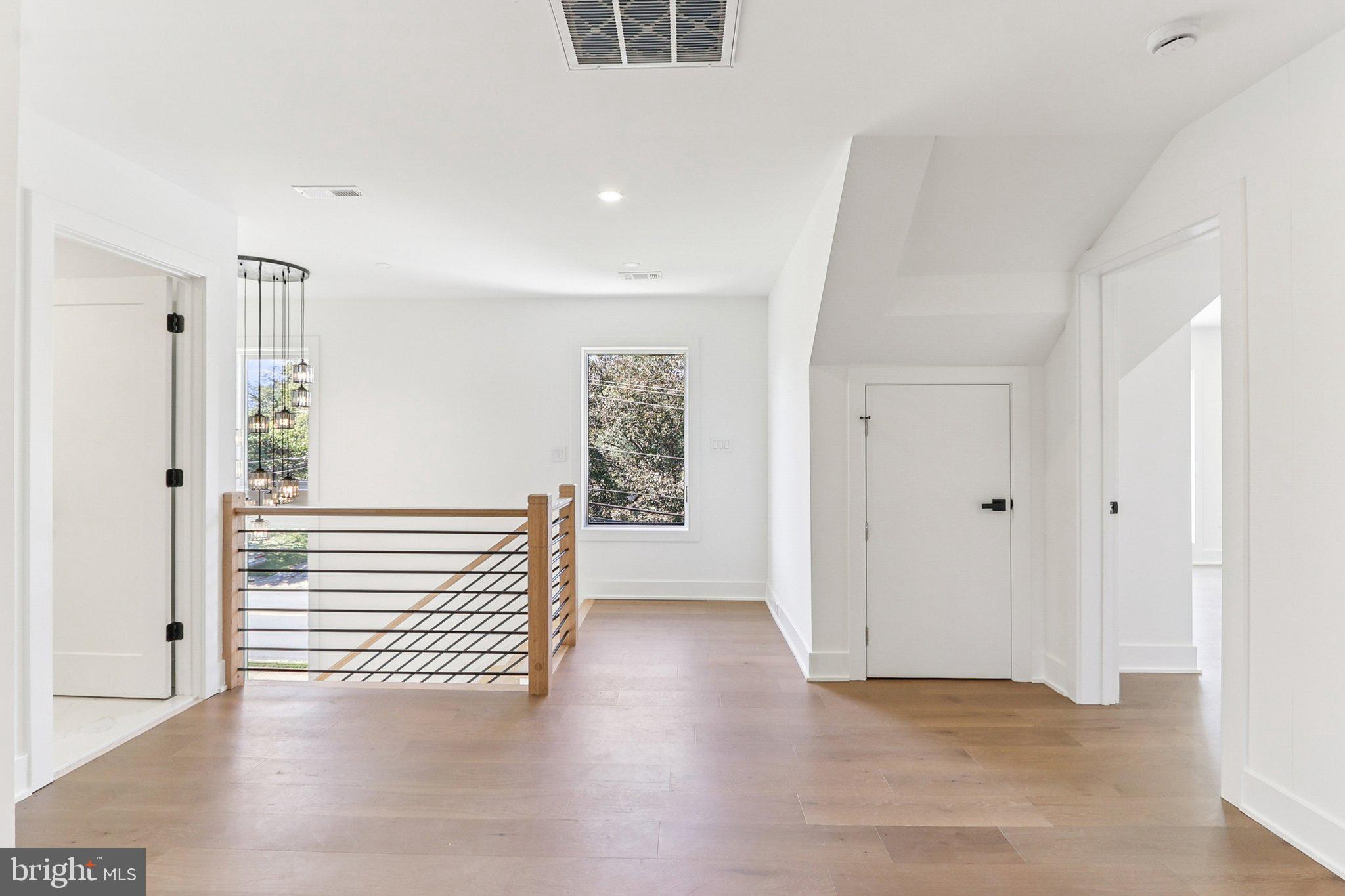 NORTH SPRINGFIELD - Residential