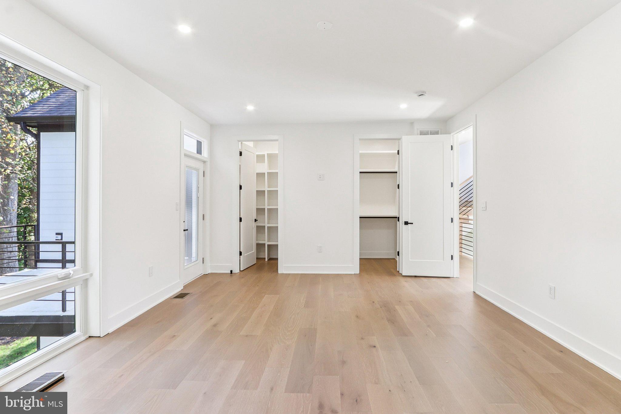 NORTH SPRINGFIELD - Residential