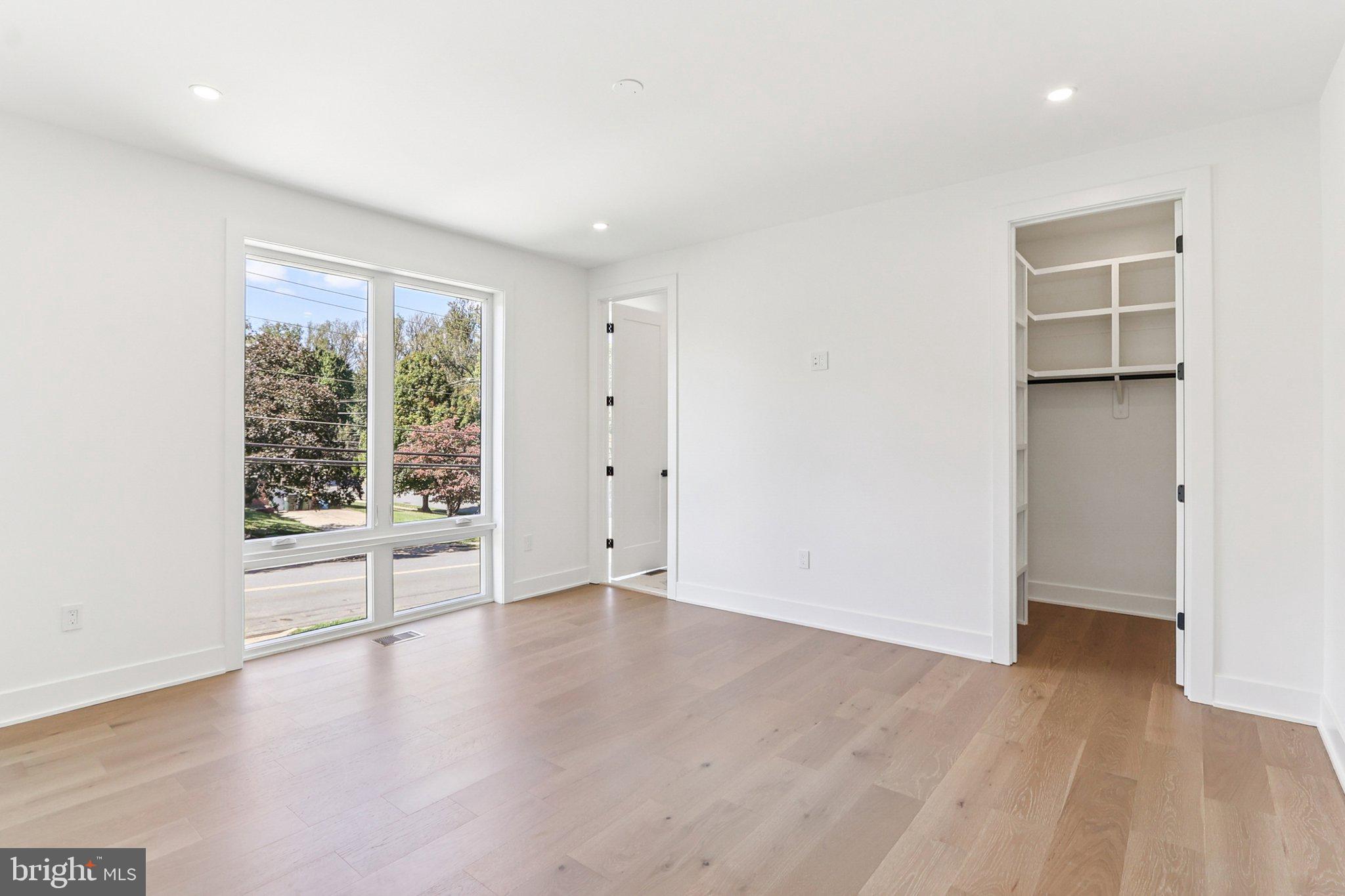 NORTH SPRINGFIELD - Residential