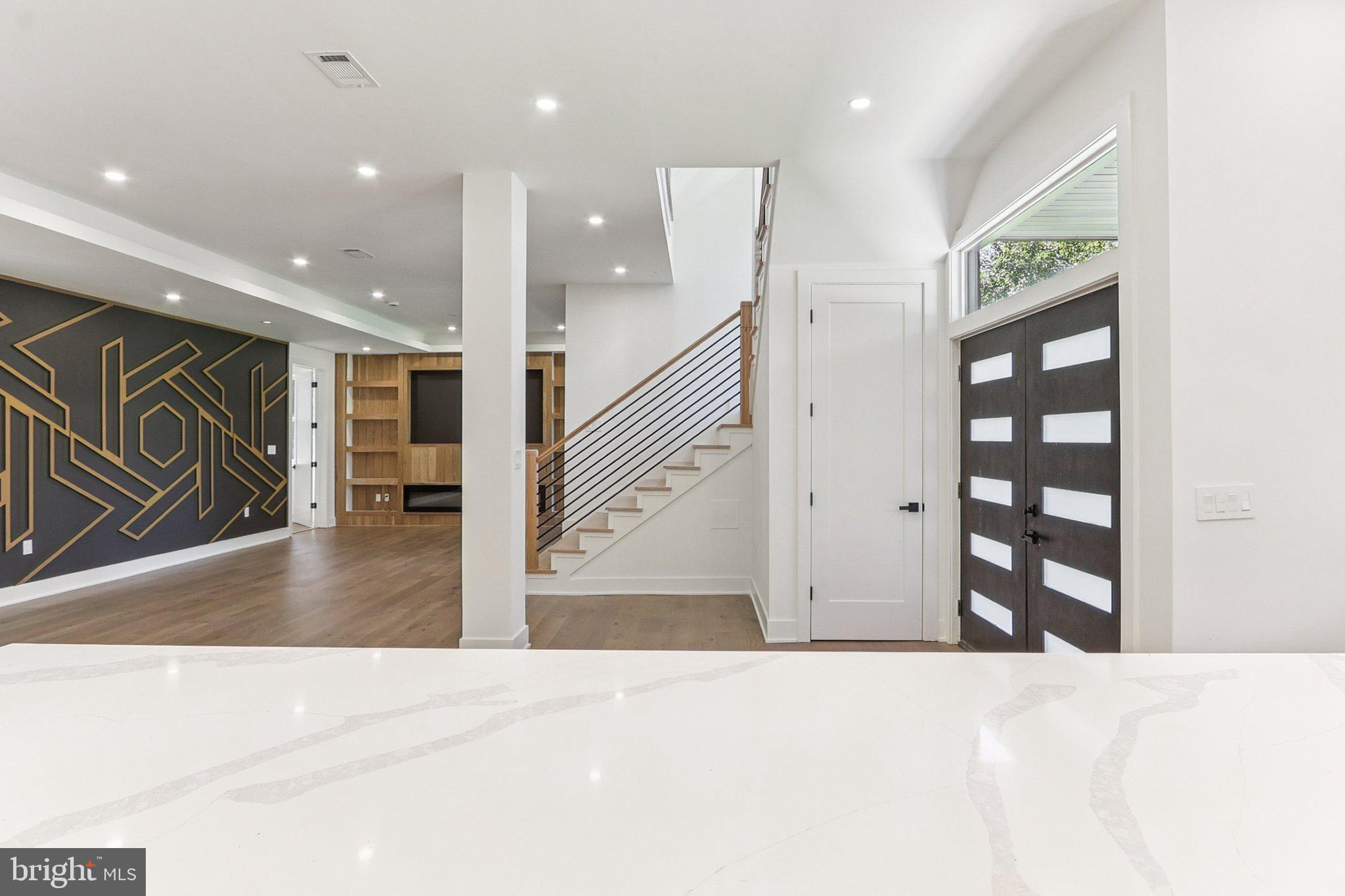 NORTH SPRINGFIELD - Residential