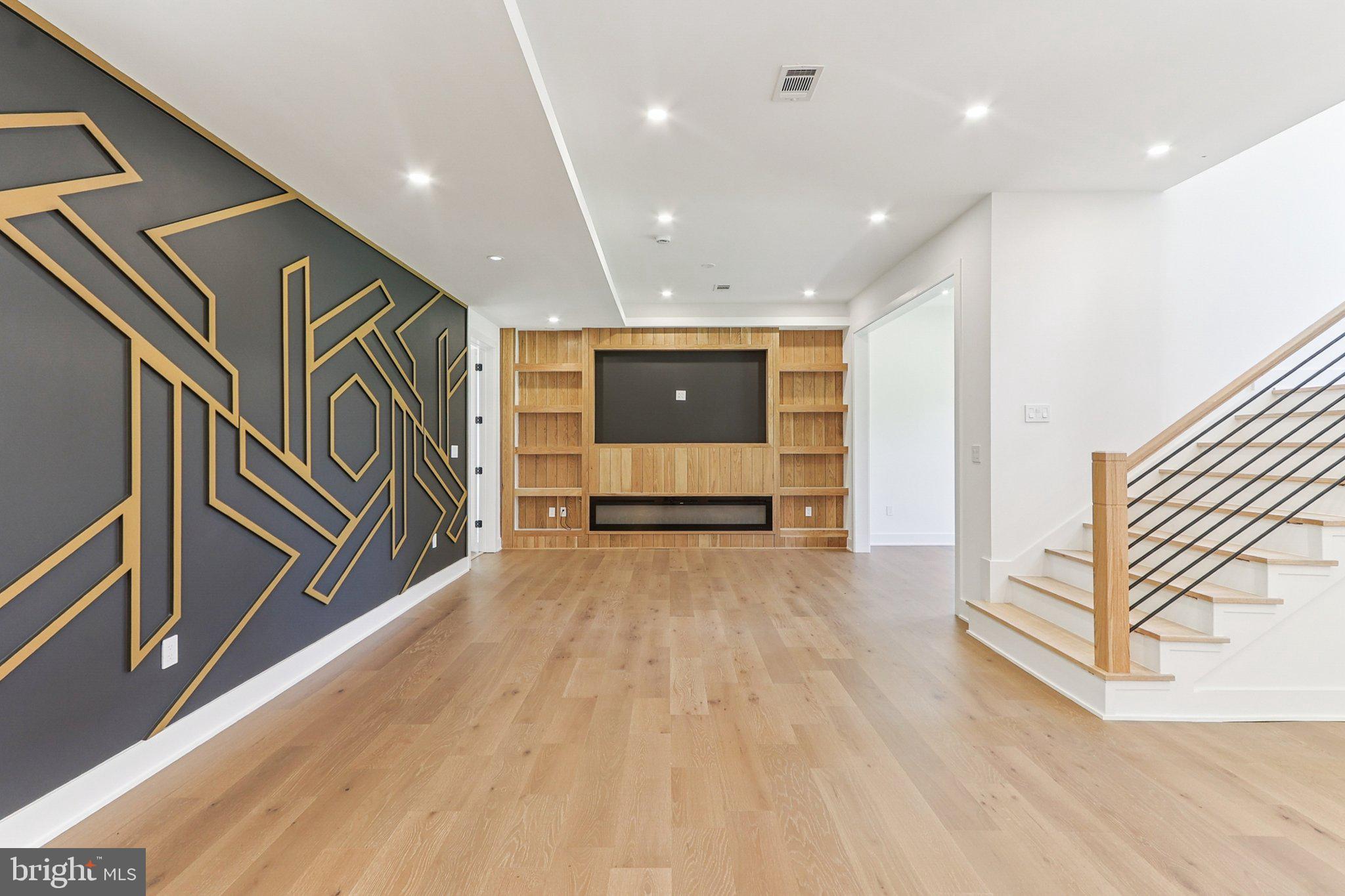 NORTH SPRINGFIELD - Residential