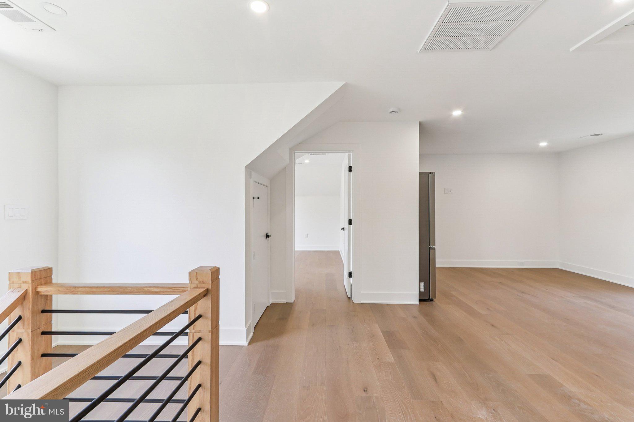 NORTH SPRINGFIELD - Residential