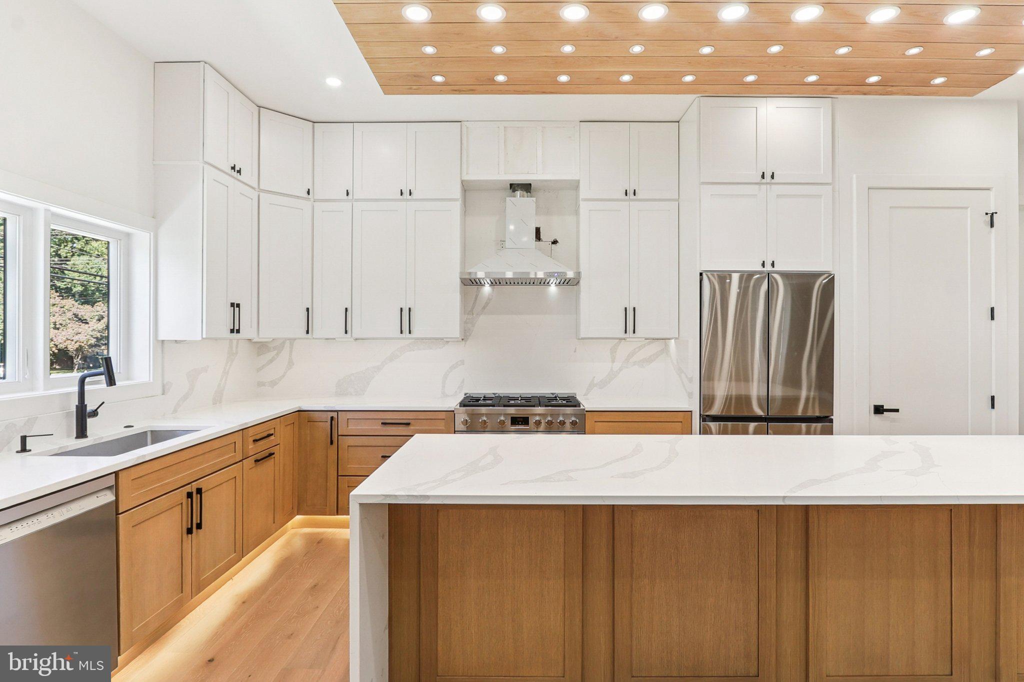 NORTH SPRINGFIELD - Residential