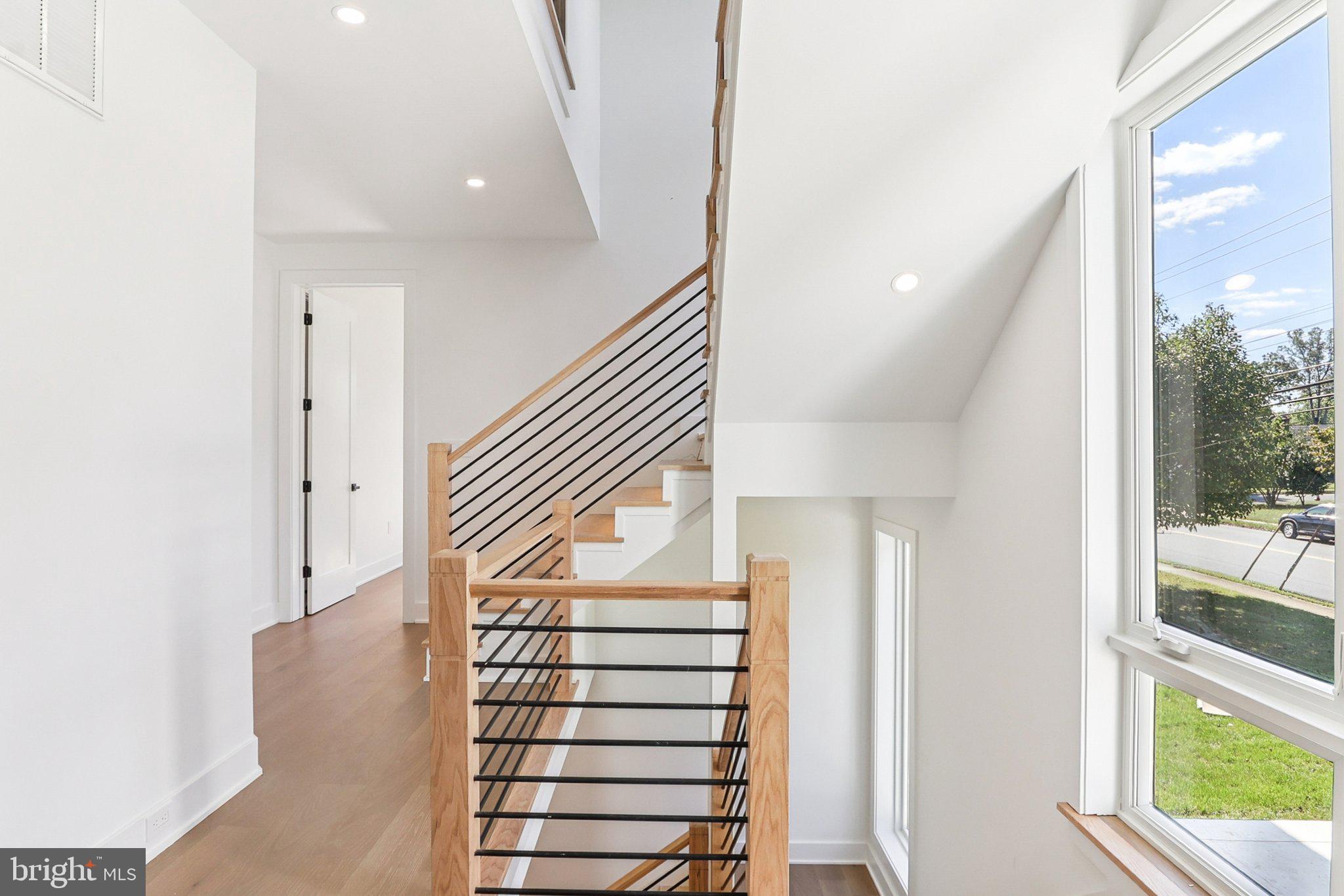 NORTH SPRINGFIELD - Residential