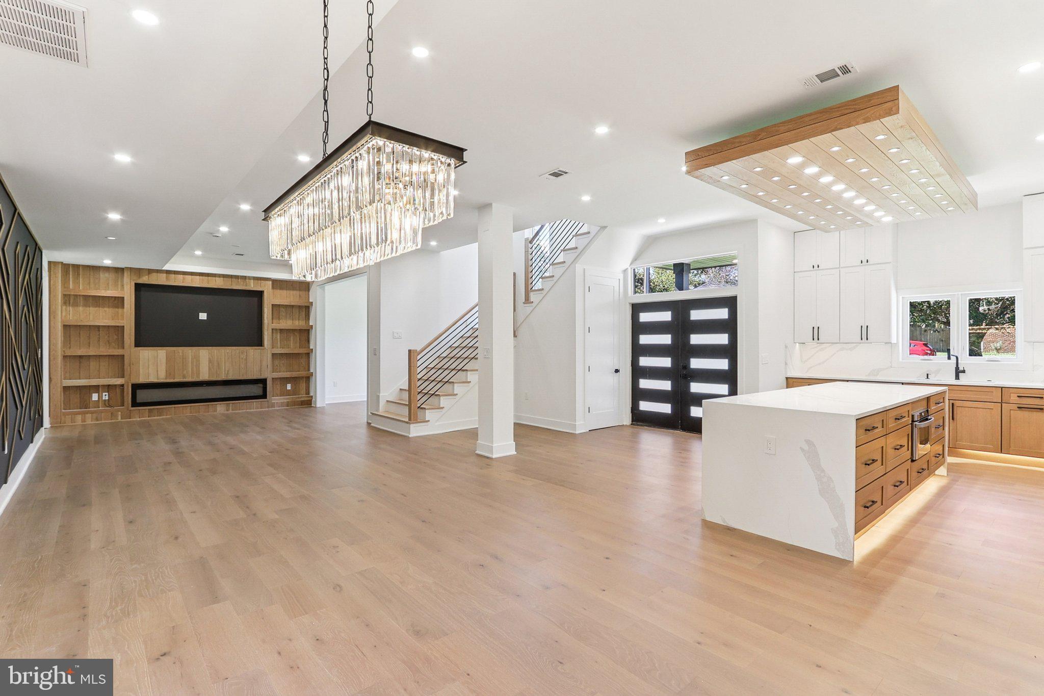 NORTH SPRINGFIELD - Residential