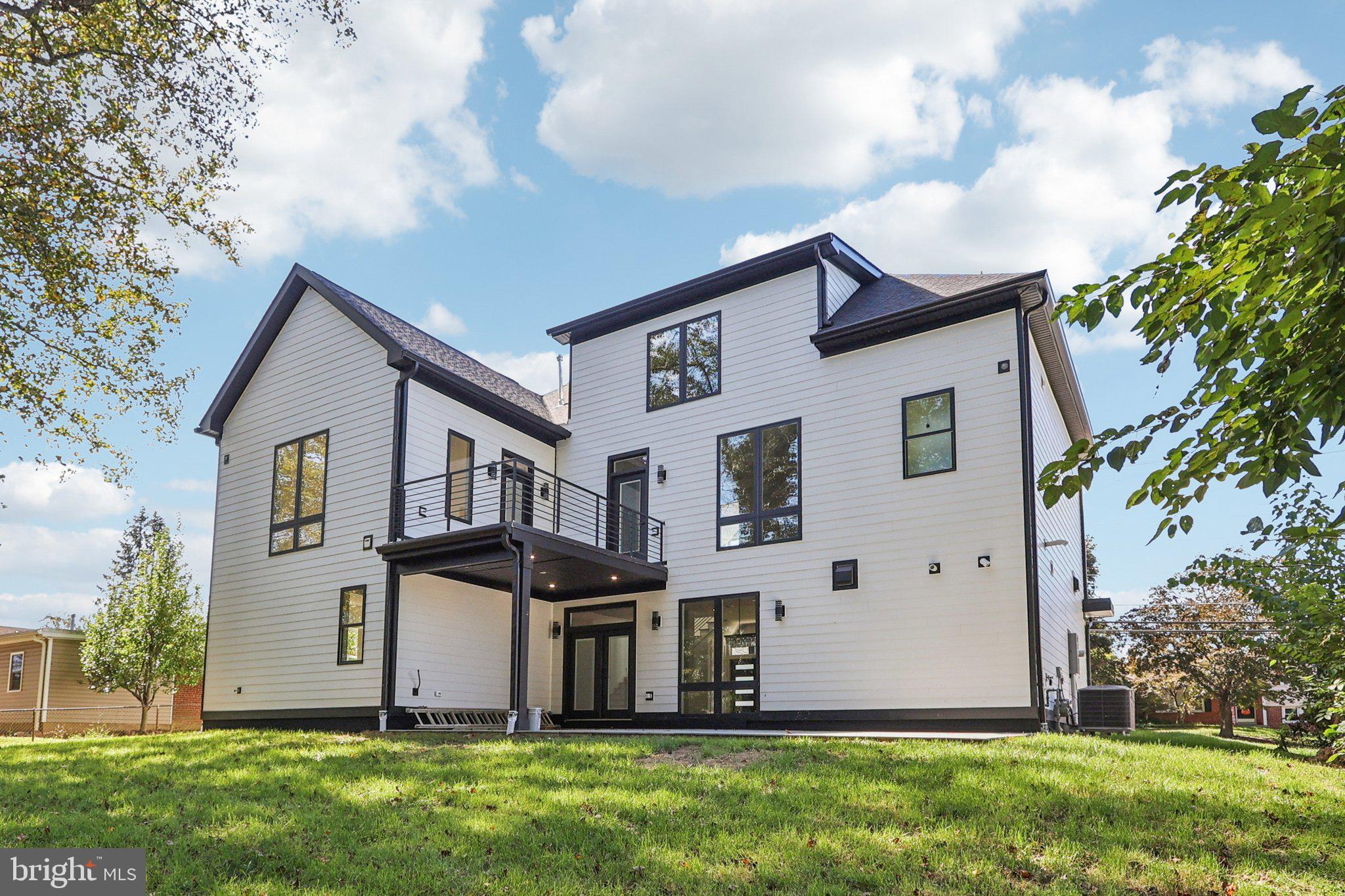 NORTH SPRINGFIELD - Residential