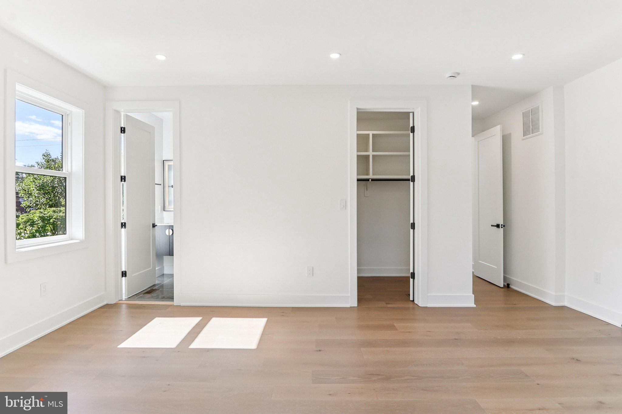 NORTH SPRINGFIELD - Residential