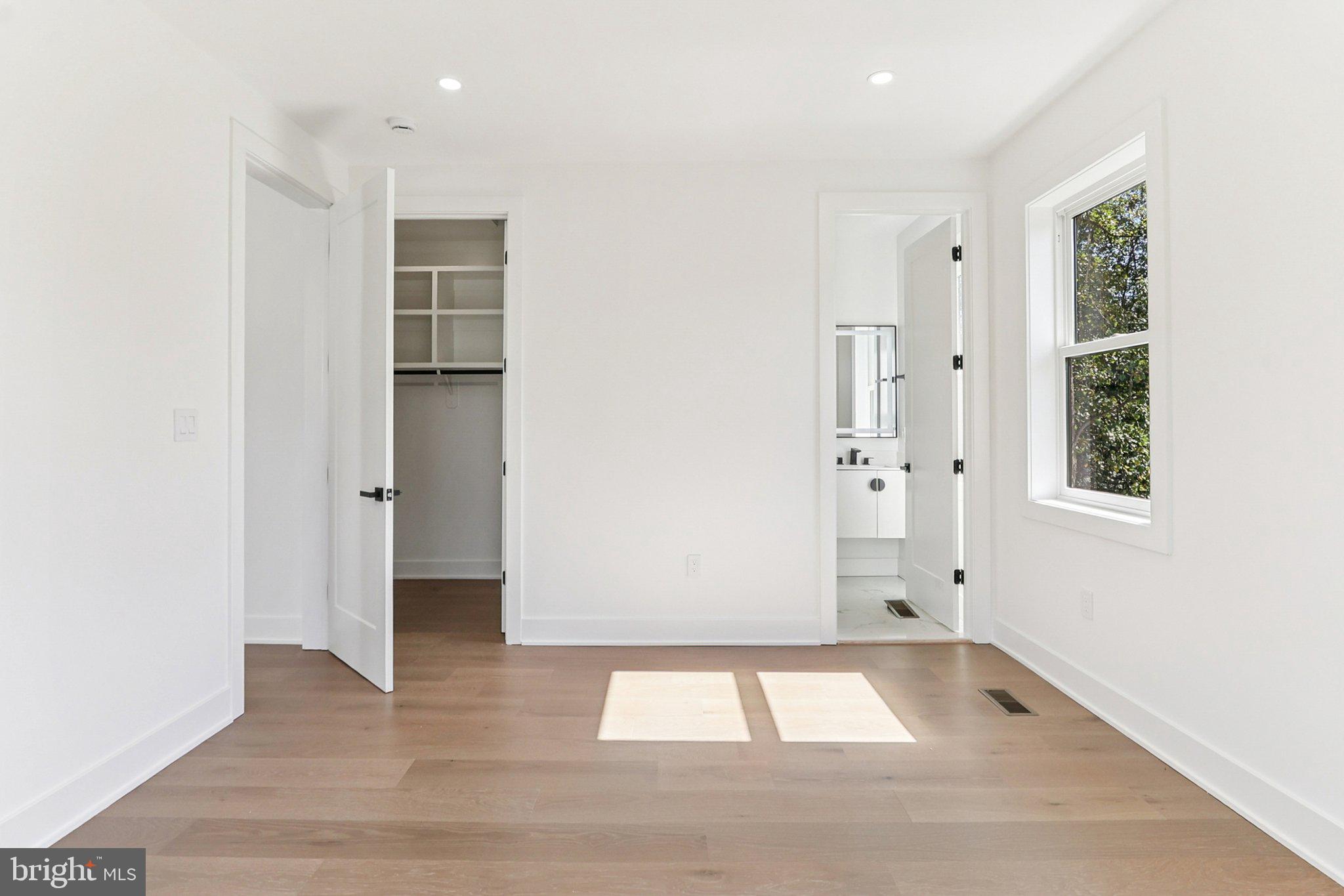 NORTH SPRINGFIELD - Residential