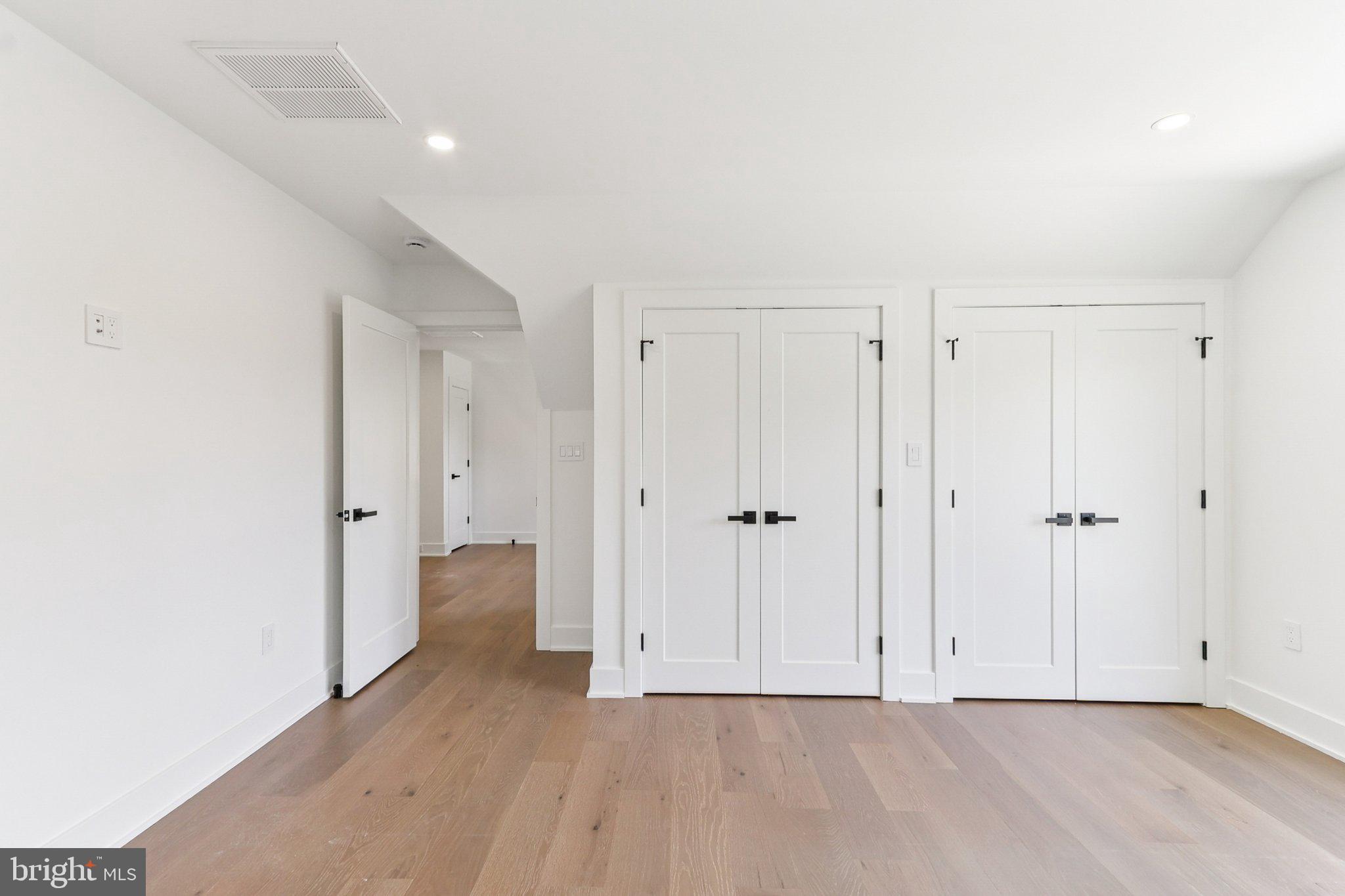 NORTH SPRINGFIELD - Residential