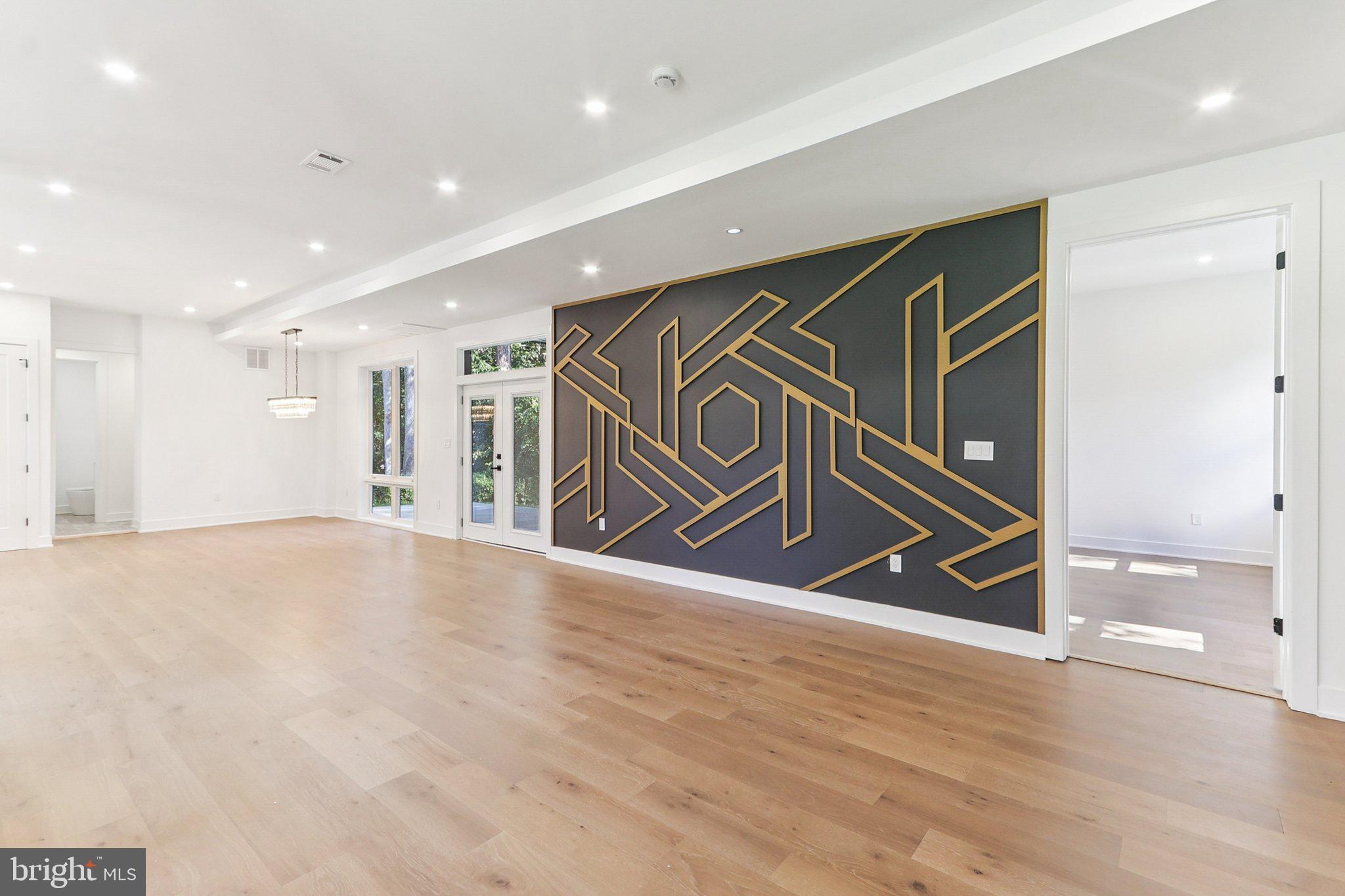 NORTH SPRINGFIELD - Residential