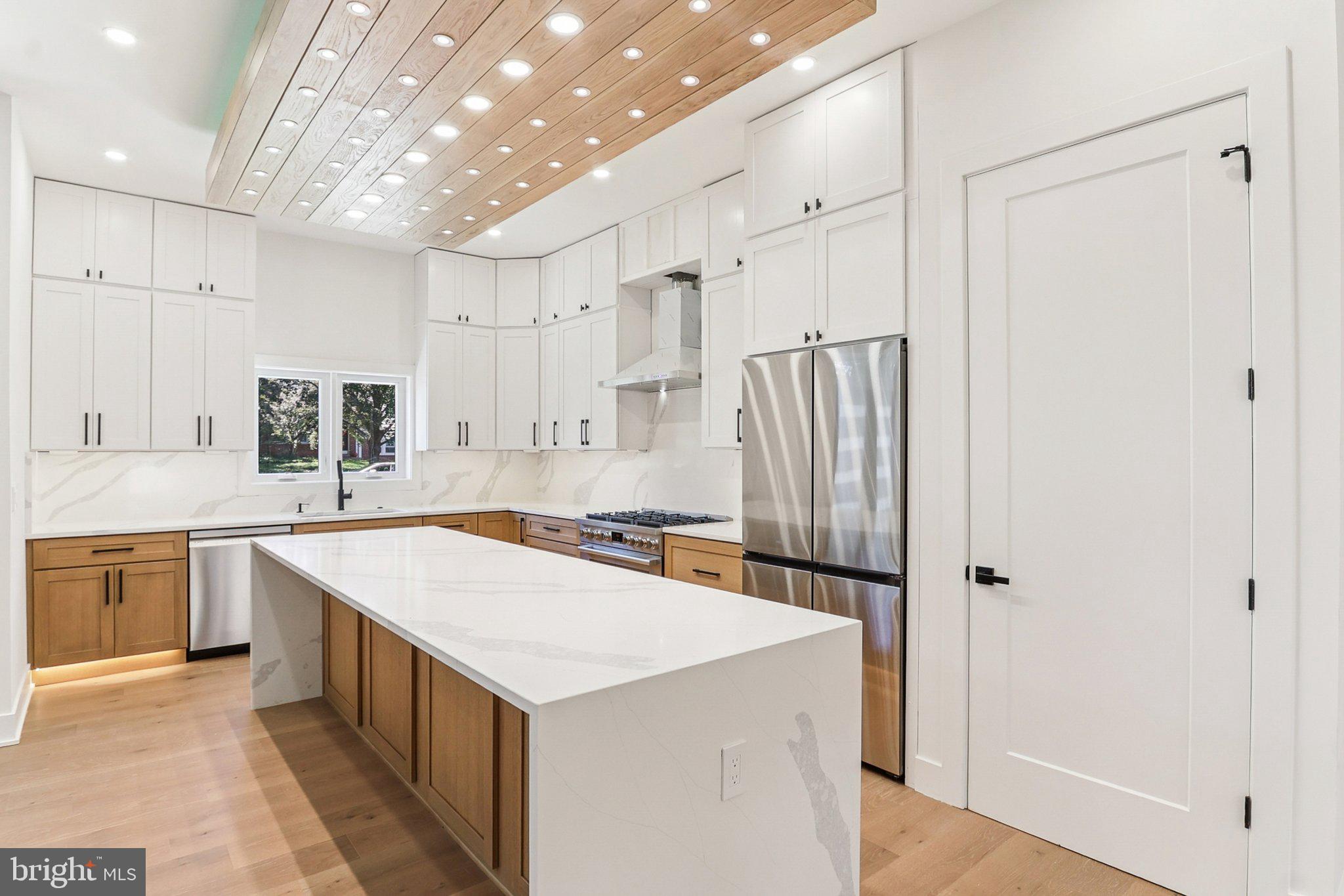 NORTH SPRINGFIELD - Residential