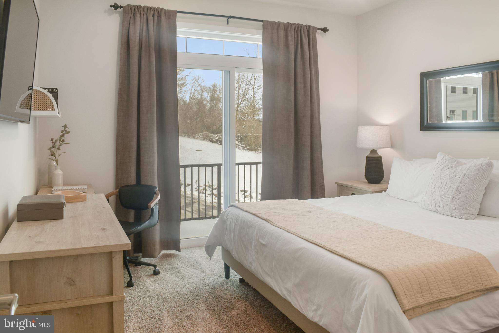 STEELPOINTE - Residential