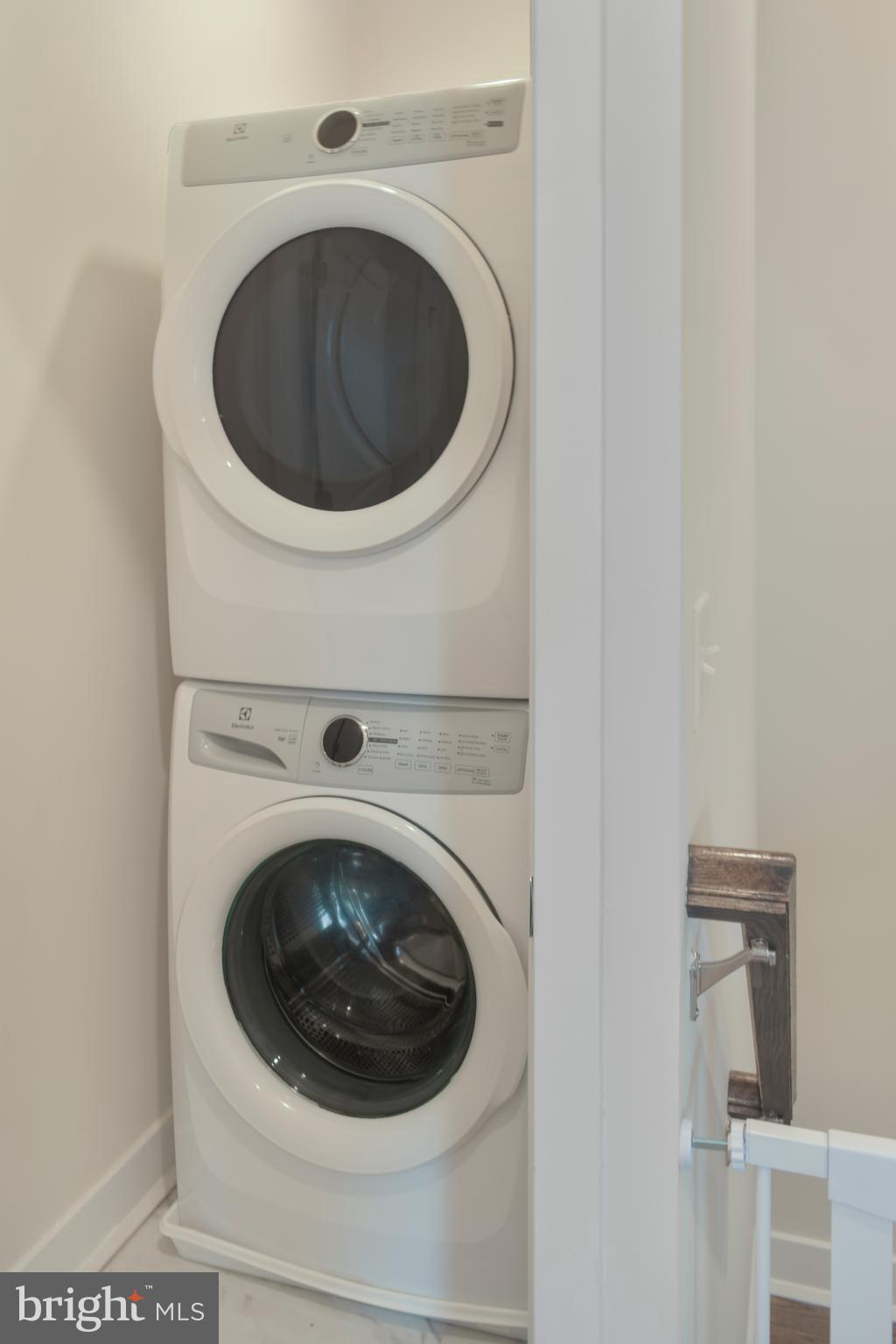 STEELPOINTE - Residential