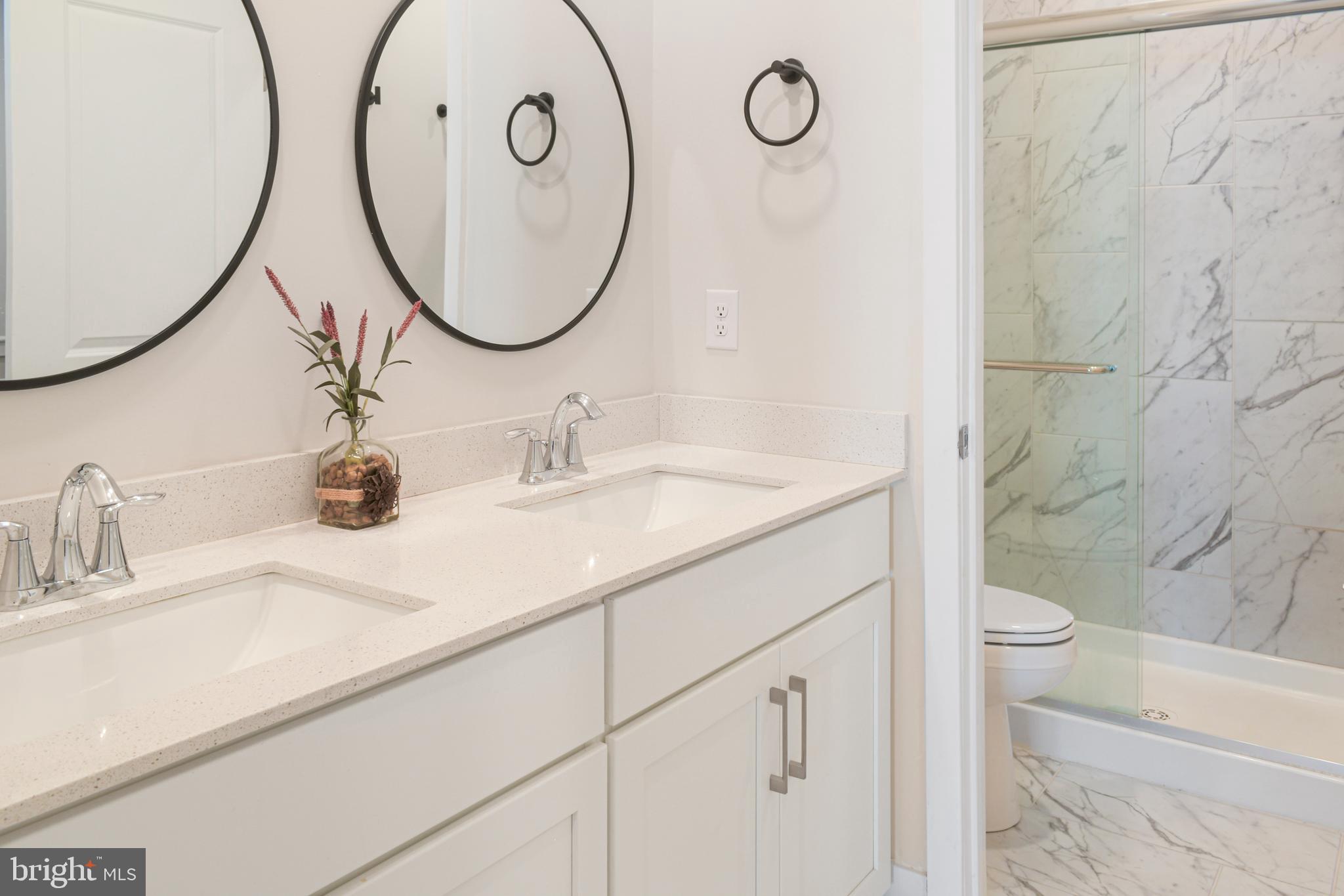 STEELPOINTE - Residential