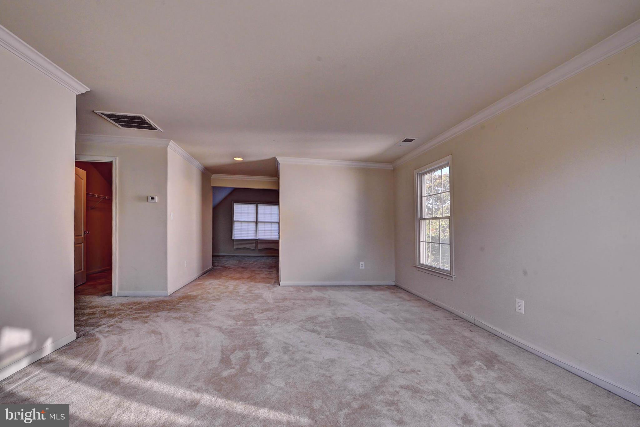 LOUDOUN VALLEY ESTATES 2 - Residential Lease