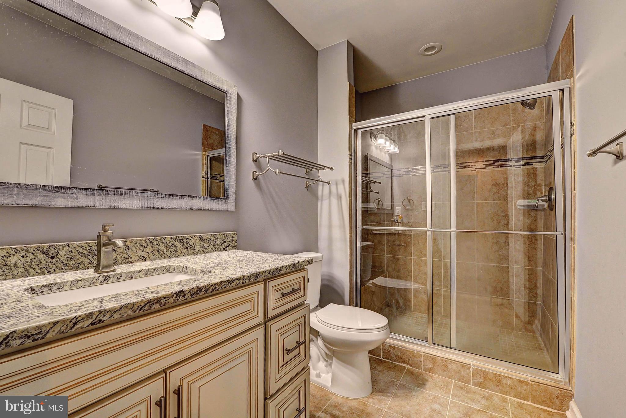 LOUDOUN VALLEY ESTATES 2 - Residential Lease