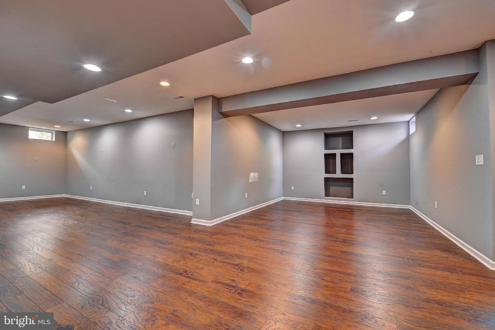 LOUDOUN VALLEY ESTATES 2 - Residential Lease