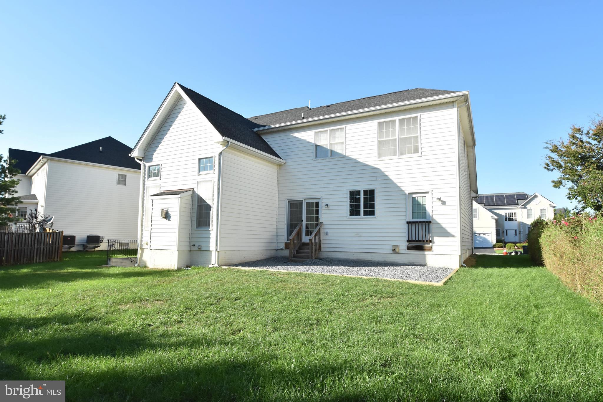 LOUDOUN VALLEY ESTATES 2 - Residential Lease