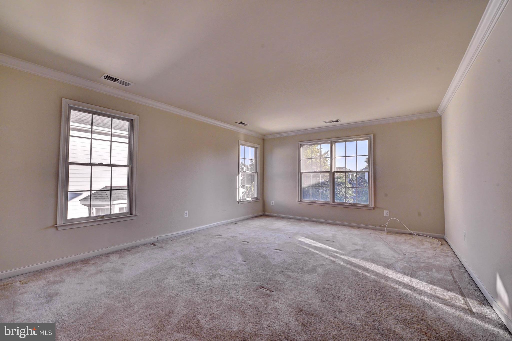 LOUDOUN VALLEY ESTATES 2 - Residential Lease