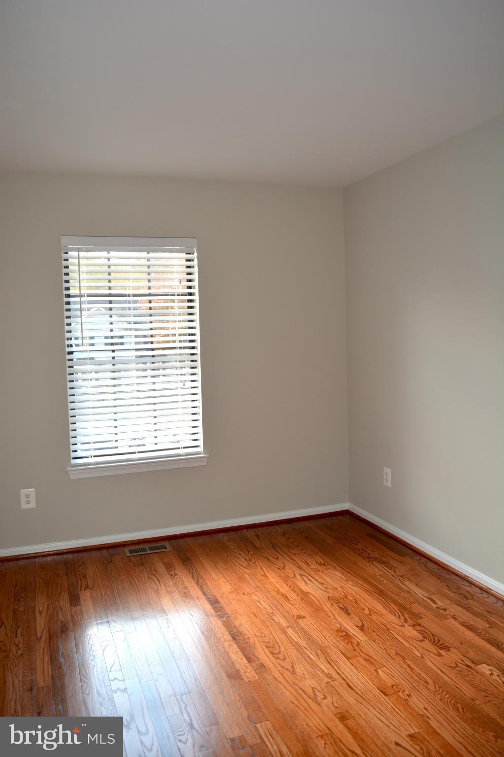 SPRINGFIELD OAKS - Residential