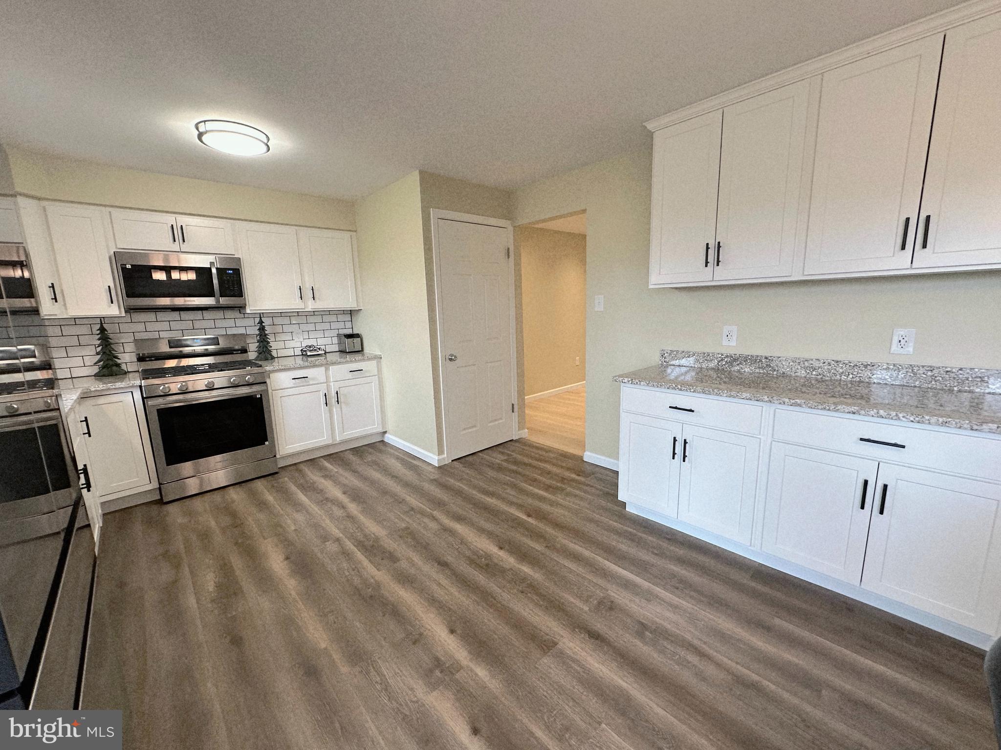 COLONIAL HEIGHTS - Residential