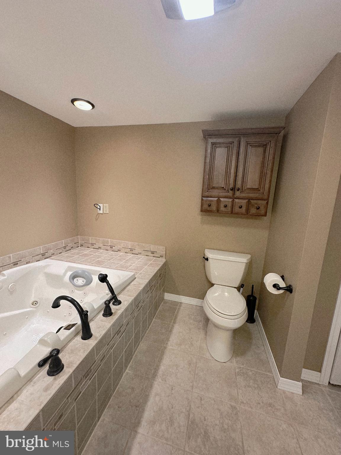 COLONIAL HEIGHTS - Residential