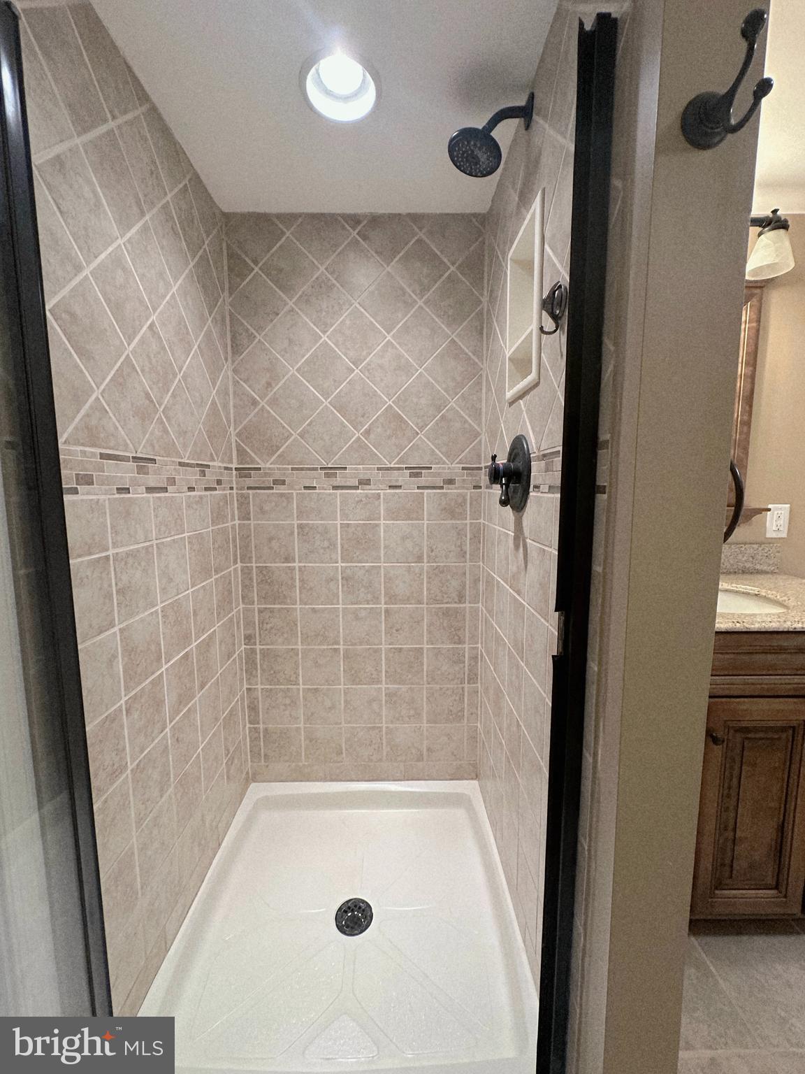 COLONIAL HEIGHTS - Residential