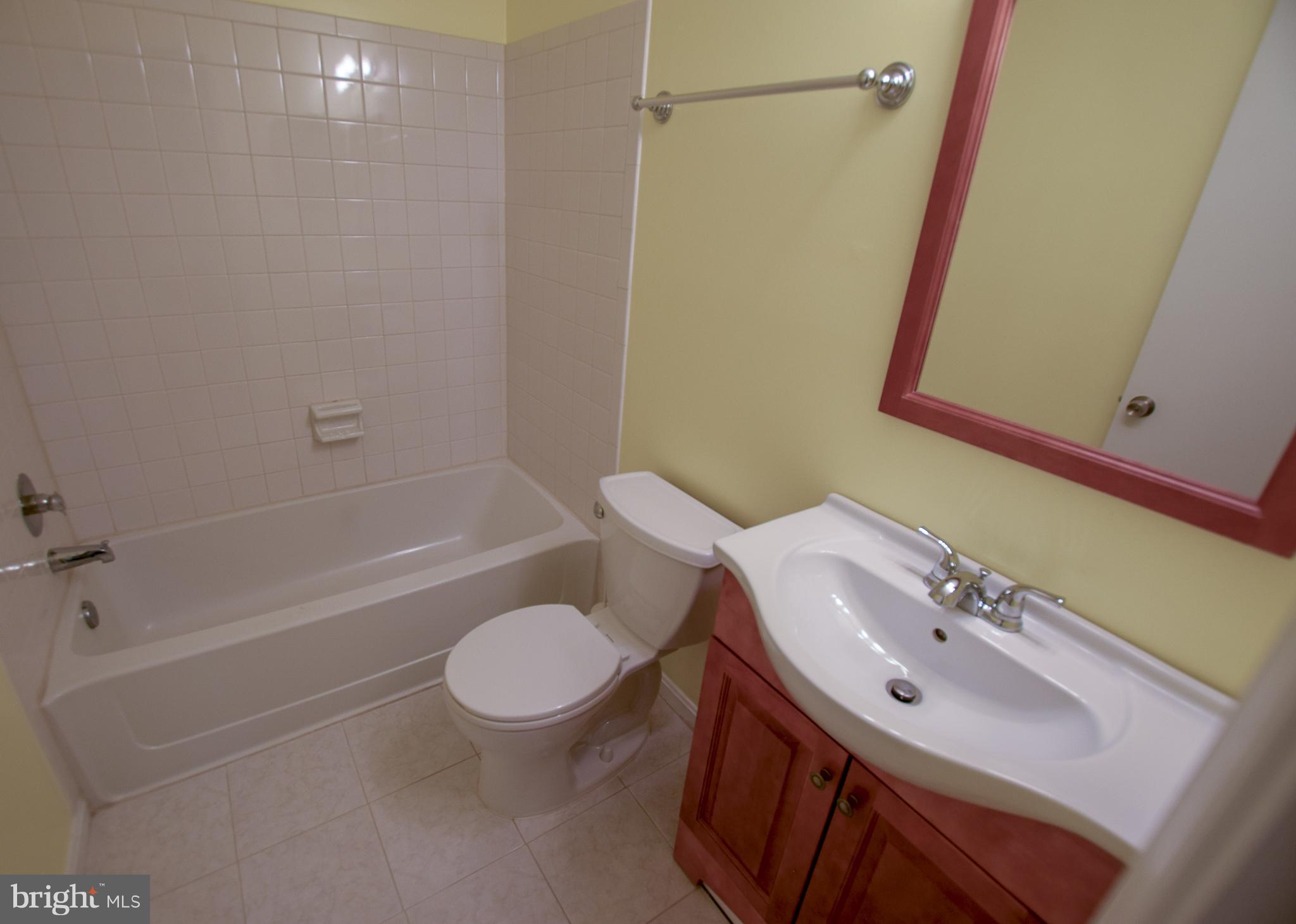 AMBERLEIGH - Residential Lease