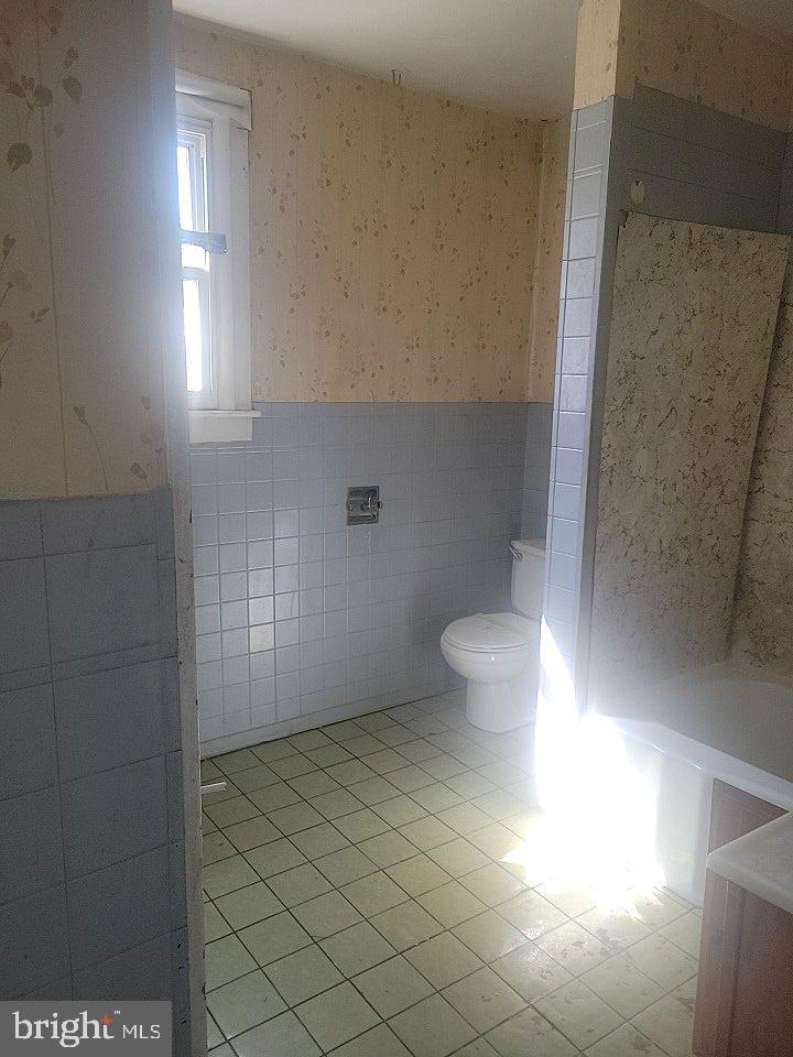 WINSTON GOVANS - Residential