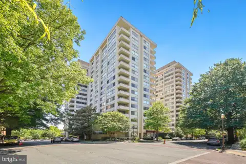 5500 Friendship Boulevard Unit 2017N, Chevy Chase, MD MLS: MDMC2230000