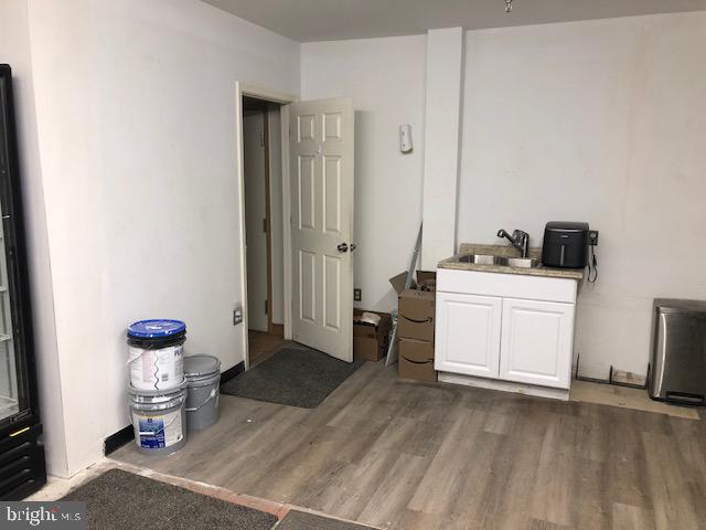 MERCURE/SILVRMRK - Commercial Lease