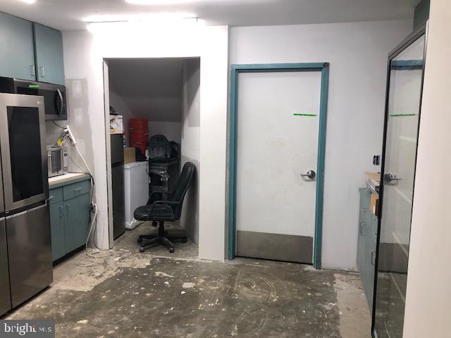 MERCURE/SILVRMRK - Commercial Lease