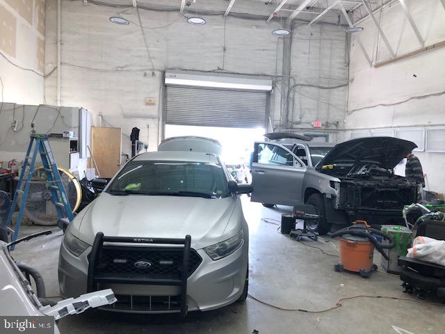 MERCURE/SILVRMRK - Commercial Lease