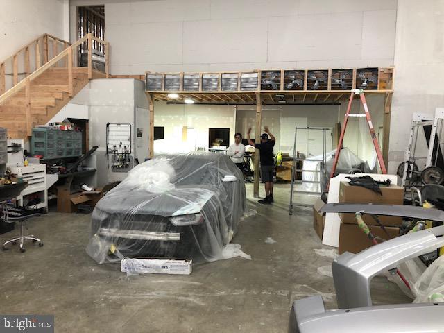 MERCURE/SILVRMRK - Commercial Lease