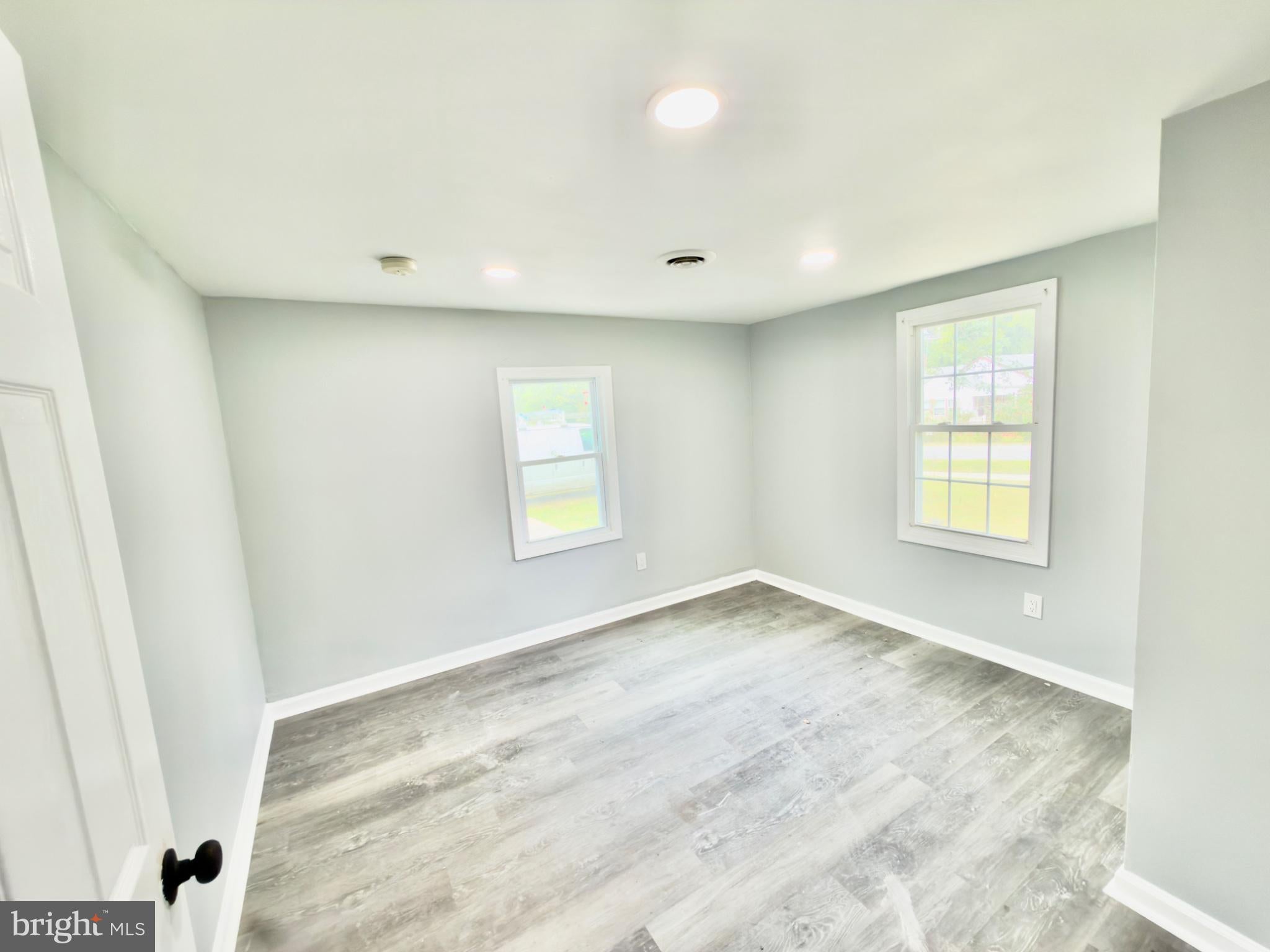 1509 AIRPORT LANE
