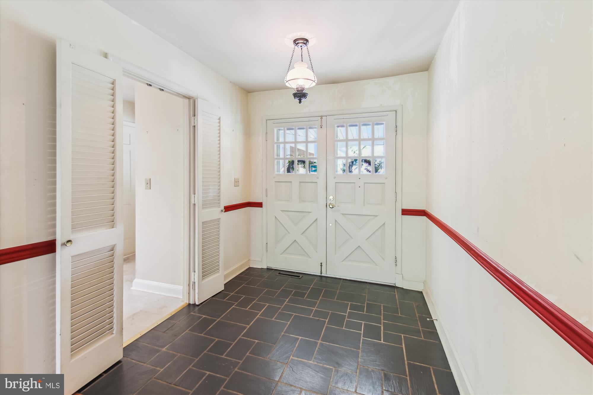 485 LONDON LANE