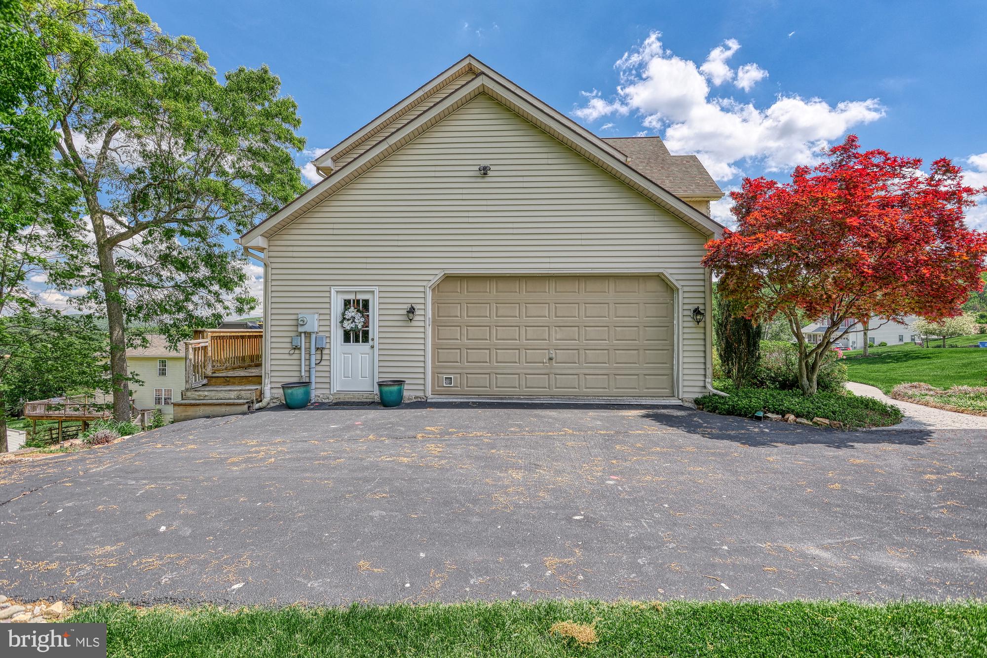 TANGLEWOOD - Residential