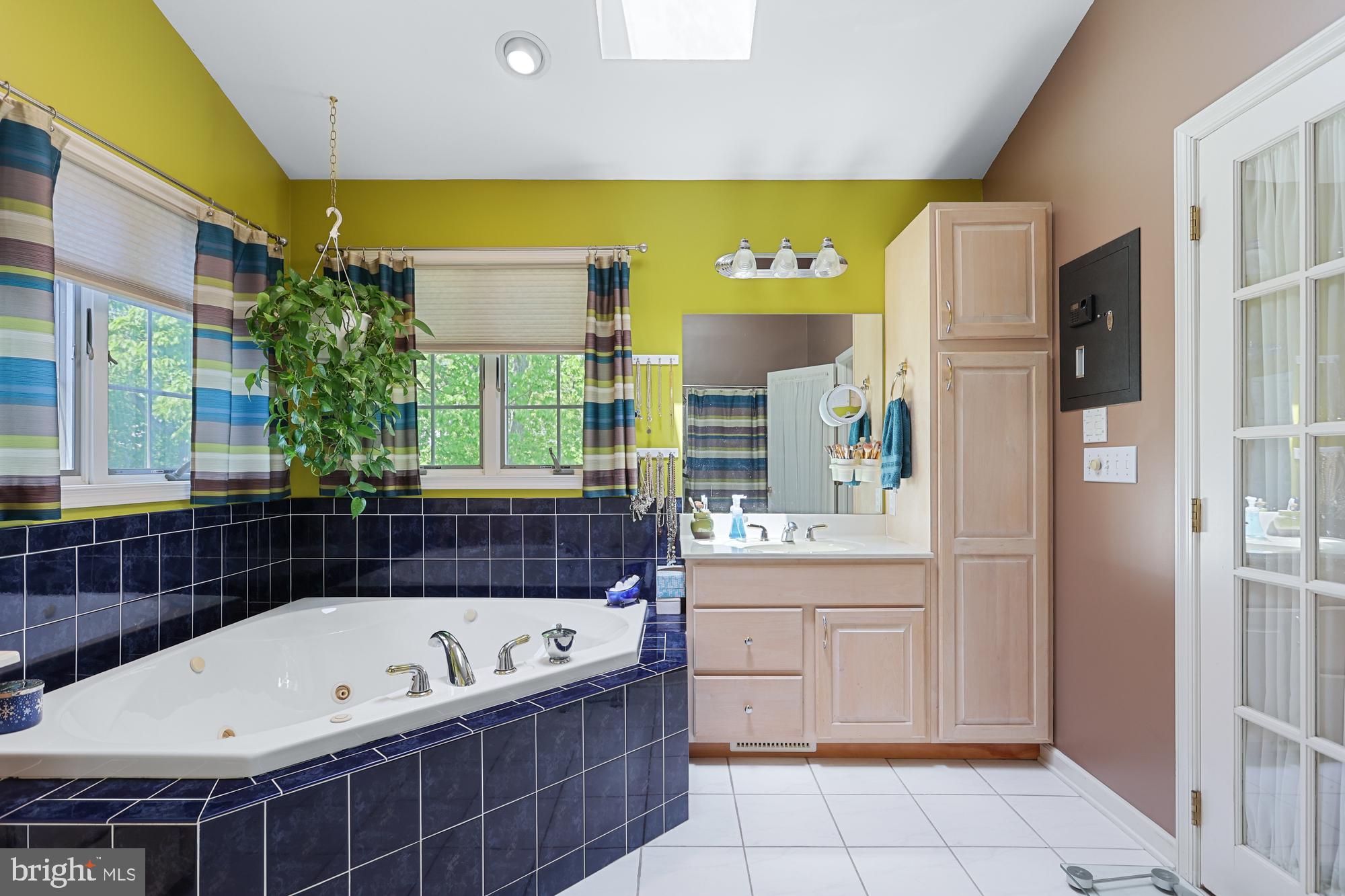 TANGLEWOOD - Residential