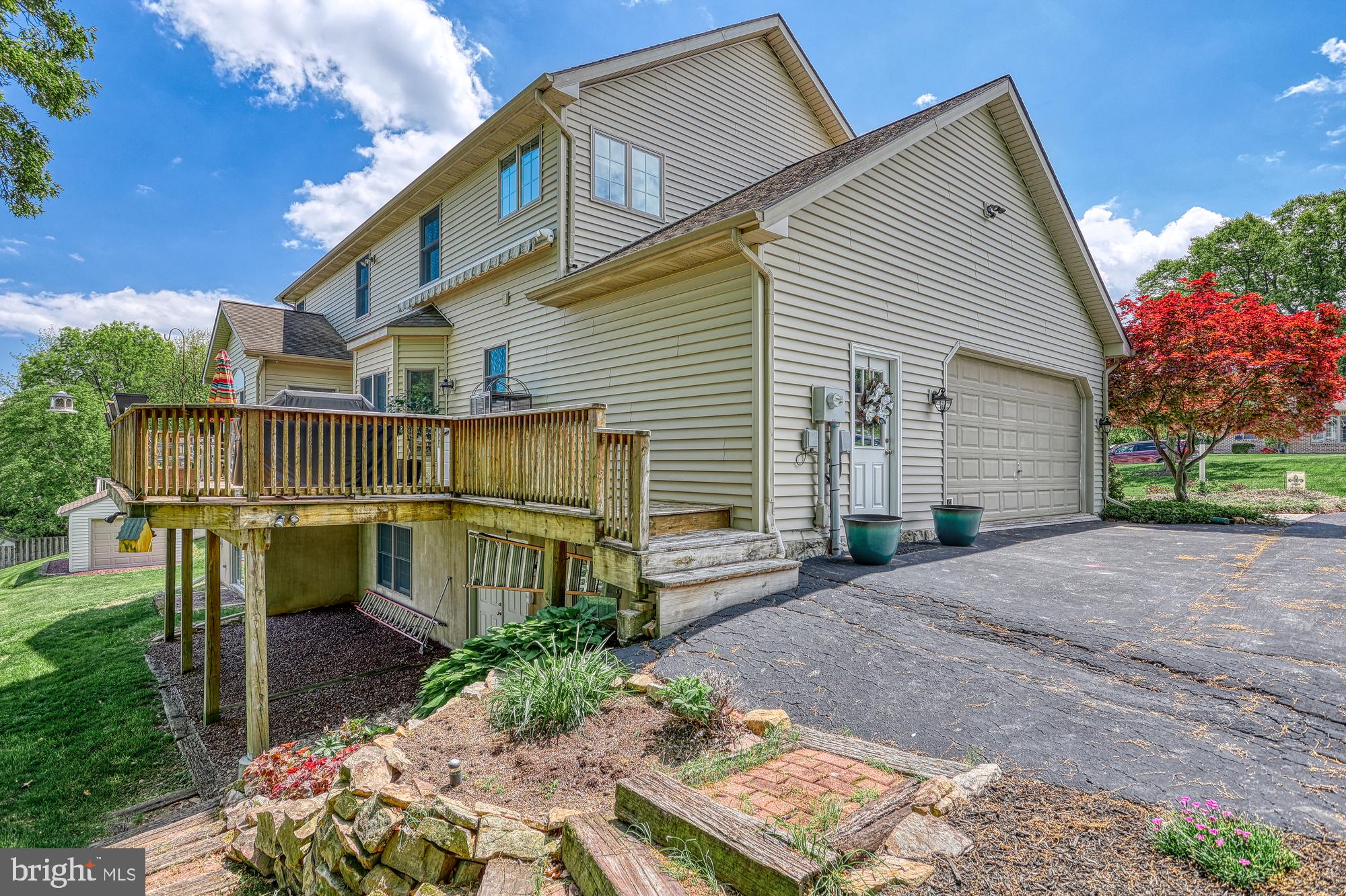 TANGLEWOOD - Residential